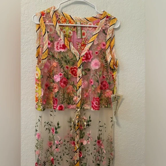 Floral Sleeveless Maxi Dress - Picture 6 of 11